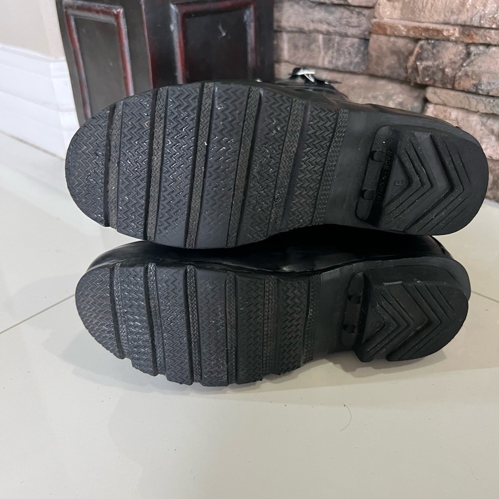 ‼️🚨SOLD ‼️🚨Hunter Black Rain Boots - Picture 14 of 15